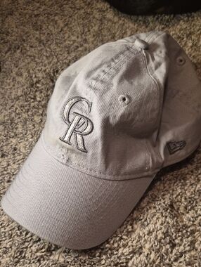 Gray Colorado Rockies Embroidered Baseball Cap